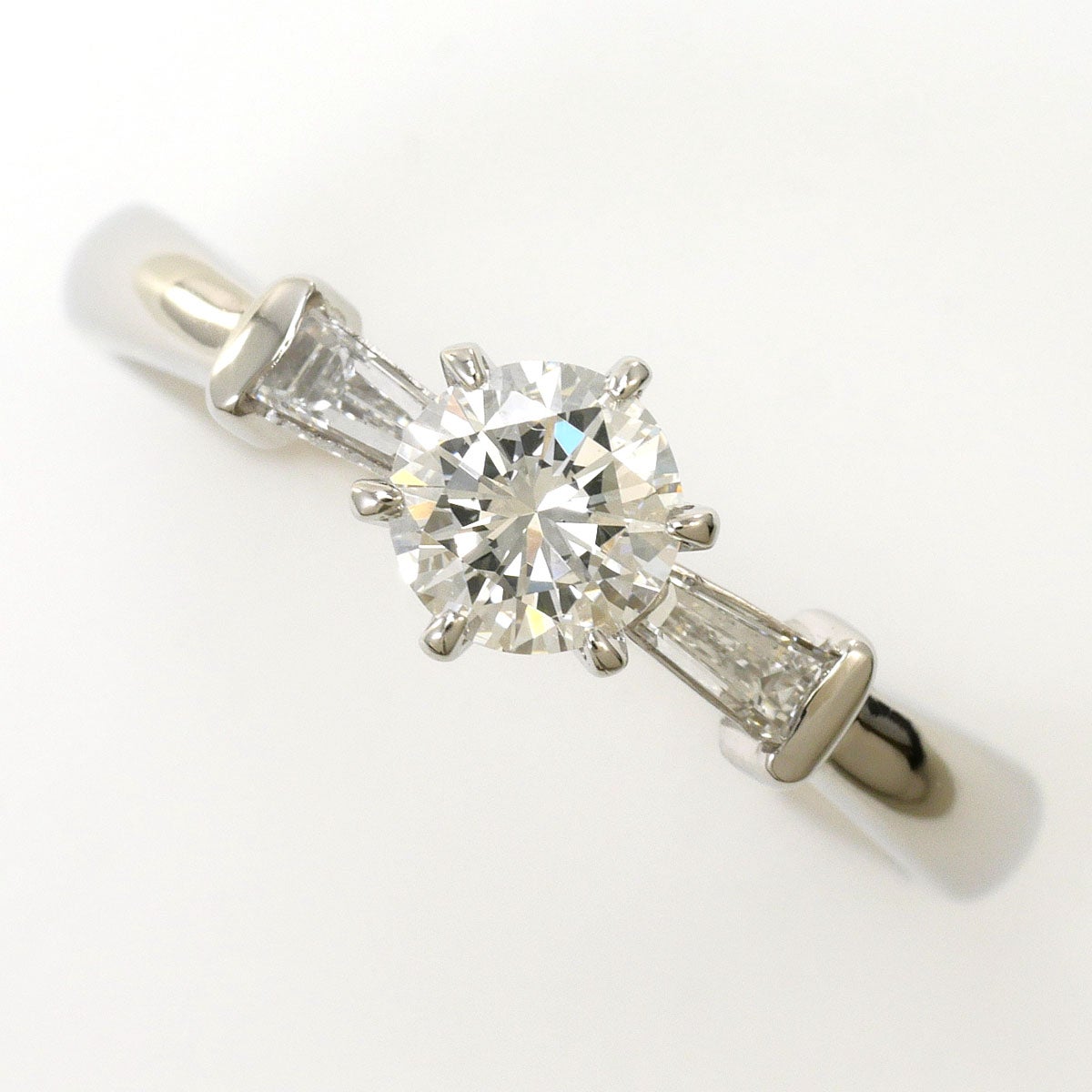 30%OFF】 PT900 プラチナ リング・指輪 10号 ダイヤモンド 0.73 カード