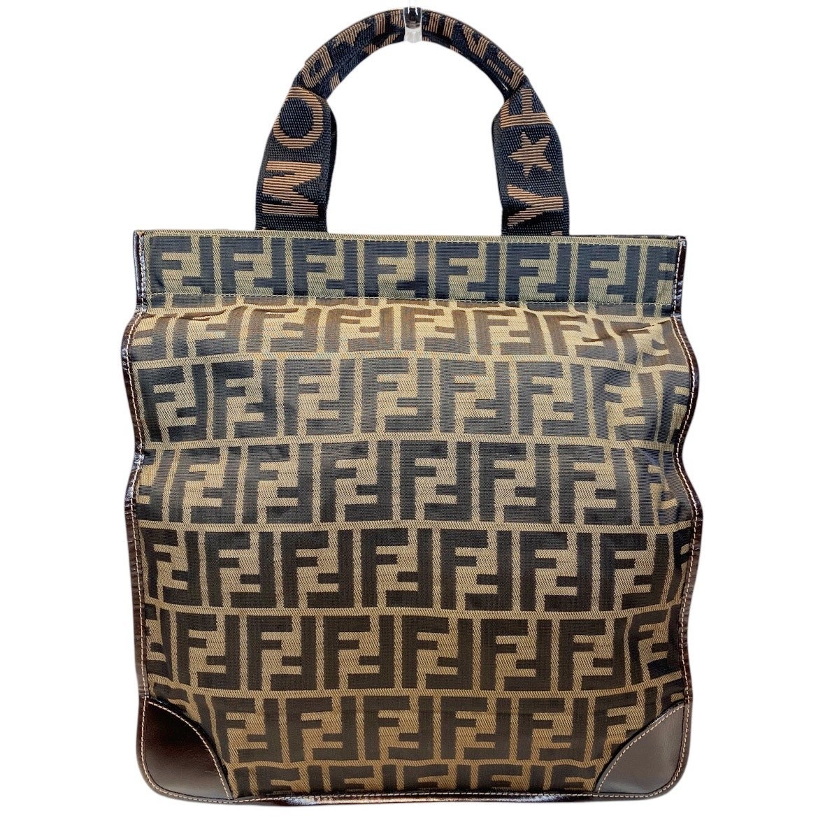 FENDI　総柄ズッカ　エコバッグ　トートバック　折りたたみ フェンディ トートバッグ ズッカ柄 折り畳み キャンバス レザー 26555